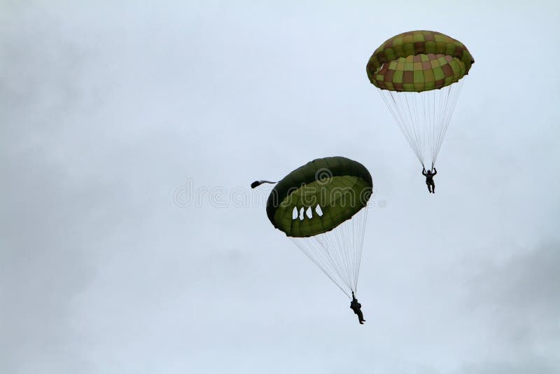 Paratrooper airshow