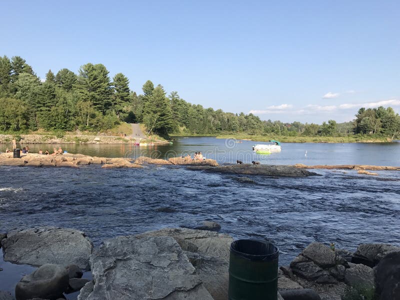 Parc editorial image. Image of water, loch, river, joliette 102593110