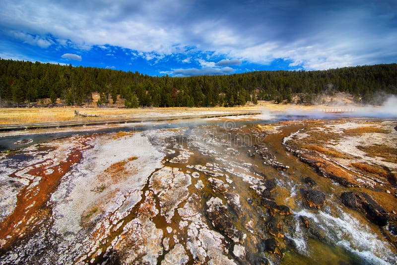 Parc national de Yellowstone de formation colorée de géologie images libres de droits Parc national de Yellowstone de formation colorée de géologie images libres de droits