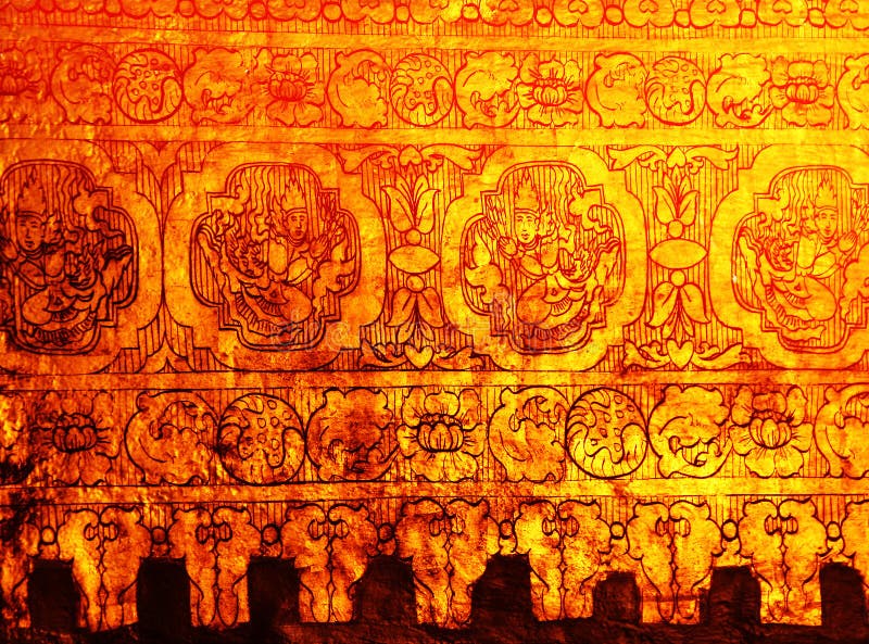 Pared del oro del stupa en Myanmar imagen de archivo libre de regalías Pared del oro del stupa en Myanmar imagen de archivo libre de regalías