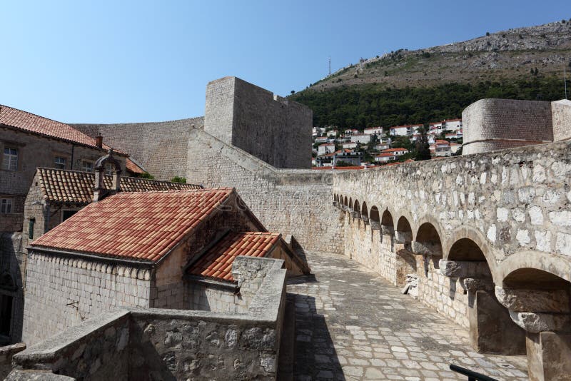 Pared fortificada de Dubrovnik fotos de archivo Pared fortificada de Dubrovnik fotos de archivo