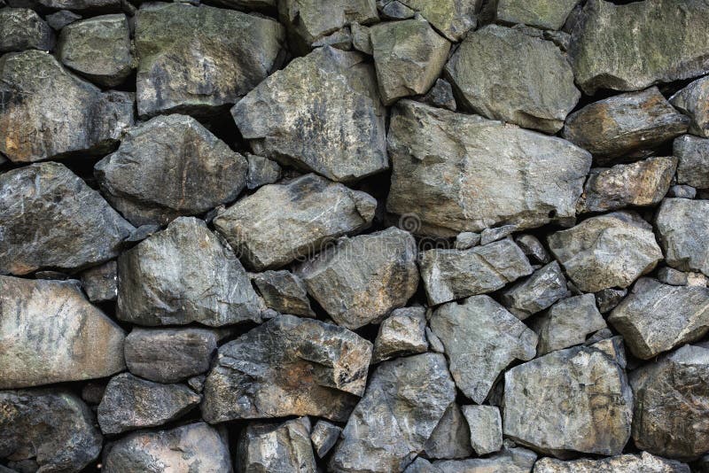 Muro De Pedra Branca De Pedras Pequenas, Médias E Grandes Imagem de Stock -  Imagem de cinzento, pedras: 167014291