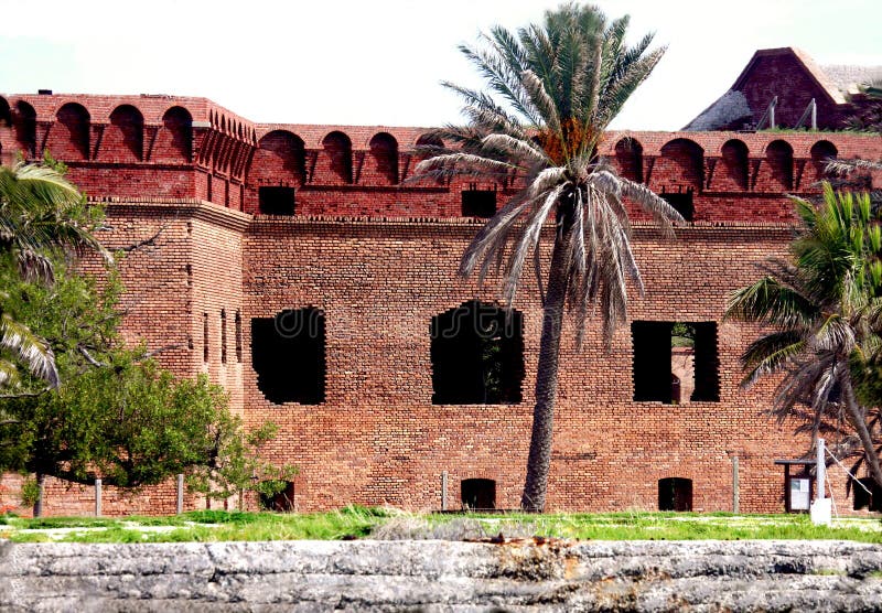 Paredes de ladrillo de la fortaleza Jefferson fotografía de archivo libre de regalías