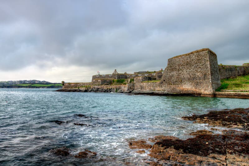 Paredes y bastiones de Charles Fort.Kinsale-Ireland foto de archivo libre de regalías Paredes y bastiones de Charles Fort.Kinsale-Ireland foto de archivo libre de regalías