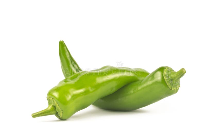 Chiles Verdes (jalapeno) Aislados En El Fondo Blanco Imagen de archivo