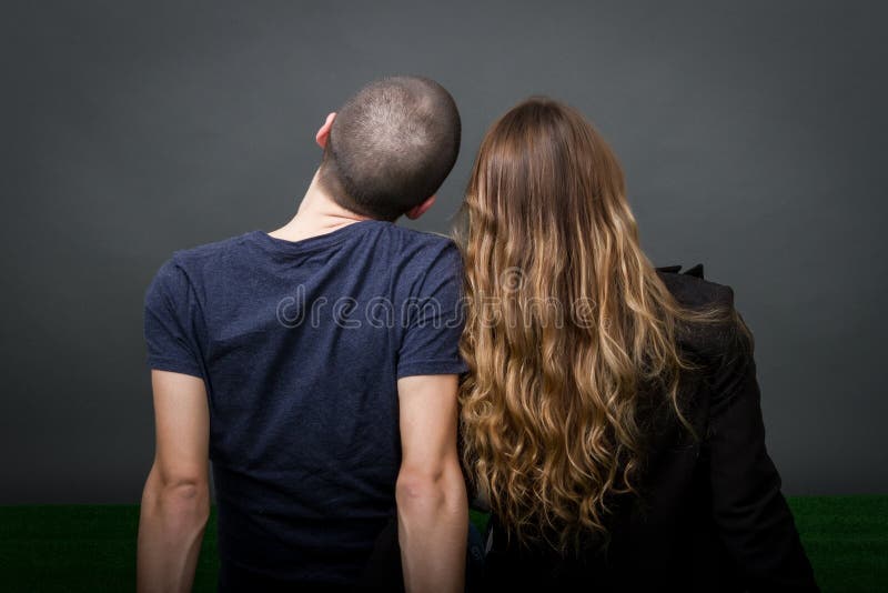 Pares que olham o futuro imagens de stock royalty free Pares que olham o futuro imagens de stock royalty free