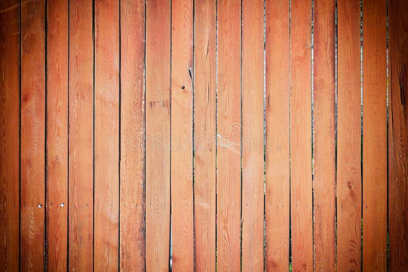 Parete Delle Stecche Di Legno Sottili Vecchio Recinto Rosso Con Struttura Di  Legno Fondo in Bianco Con La Scenetta Fotografia Stock - Immagine di  sporco, buccia: 119205154