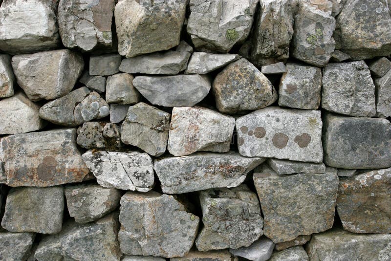 Parete di pietra asciutta fotografia stock libera da diritti Parete di pietra asciutta fotografia stock libera da diritti