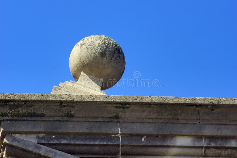 Parete di pietra e luce solare immagini stock libere da diritti