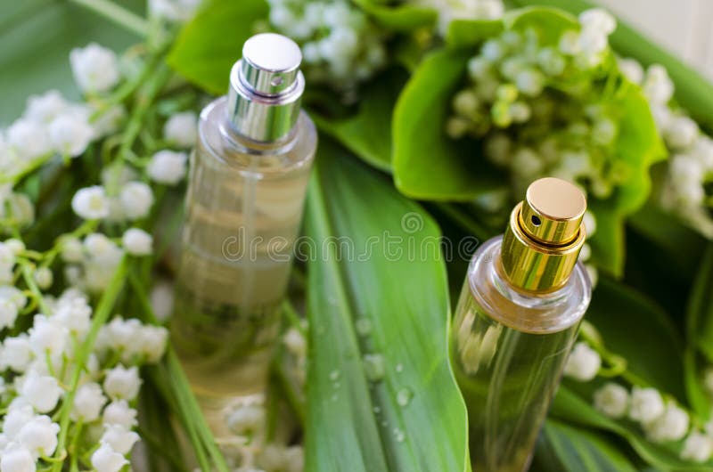 Parfum avec l'arome du muguet images stock