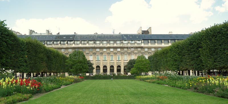 Parigi - Palais Royal immagini stock libere da diritti Parigi - Palais Royal immagini stock libere da diritti