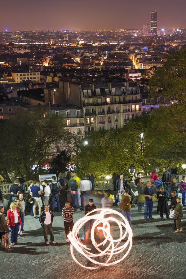 Paris an der Nacht und an poi-Brandverhalten stockfotos Paris an der Nacht und an poi-Brandverhalten stockfotos