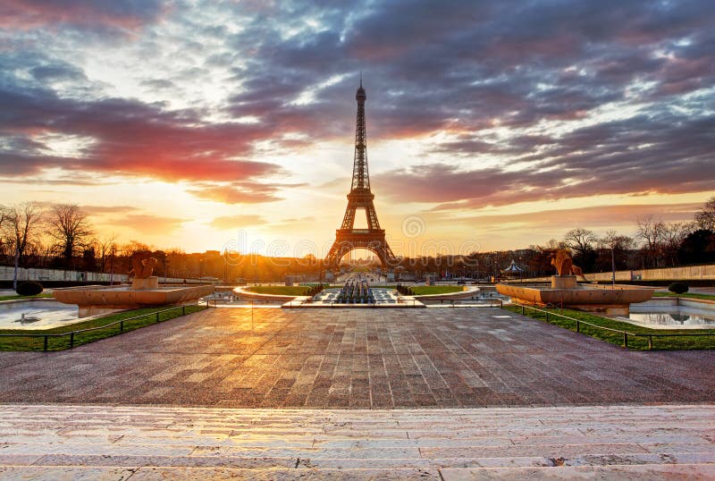 Paris, Eiffel Tower at Sunrise. Stock Photo - Image of path, travel ...