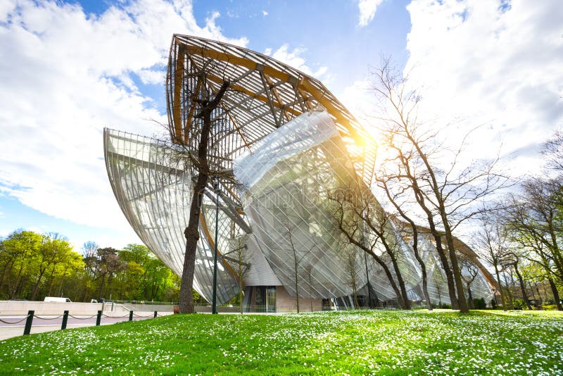 The Fondation Louis Vuitton Editorial Stock Photo - Image of entertainment, april: 139416478