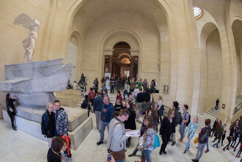 PARIS, FRANCE - APRIL 30, 2016 - Louvre Museum Crowded of Tourist Editorial Photo - Image of