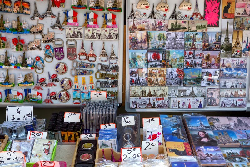 Variety of souvenirs for tourists displayed in one of the street souvenir  stores: mainly. Paris, France Stock Photo - Alamy