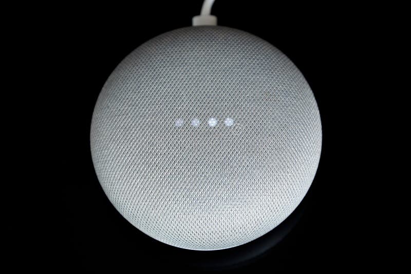 Google home hotsell mini light on