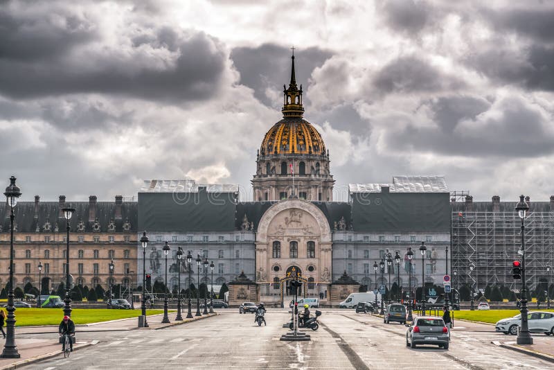 Dome of Les Invalides Formally the Hotel National Des Invalides ...