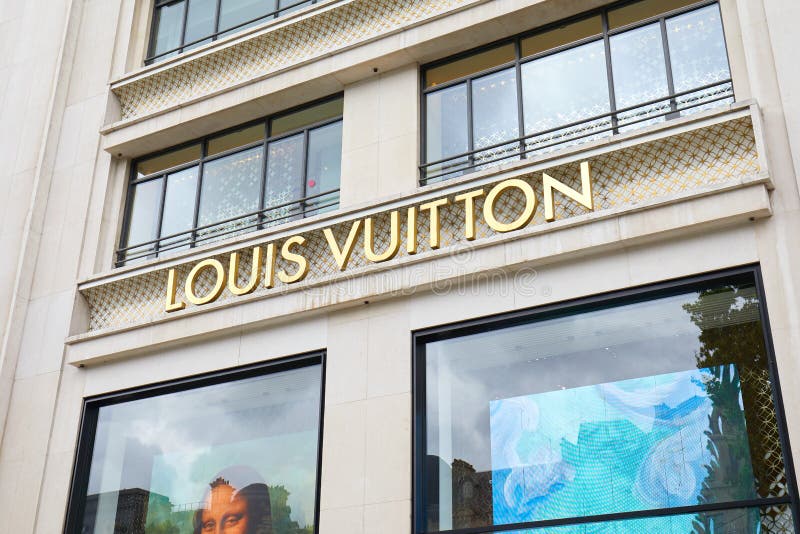 665 Louis Vuitton Champs Elysées Stock Photos, High-Res Pictures