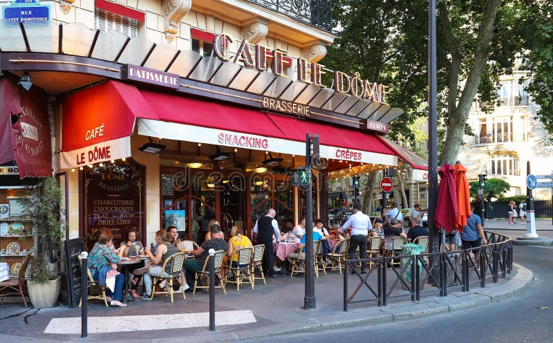 Cafe Le Dome is Traditonal French Cafe Located Near the Eiffel Tower in ...