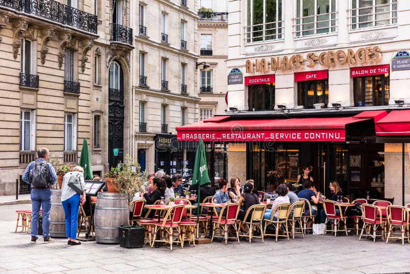 Traditional French Restaurant in St.Georges Square. Paris, Franc ...