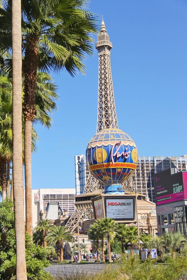 Paris Las Vegas, Replica of the Eiffel Tower at the Paris H…