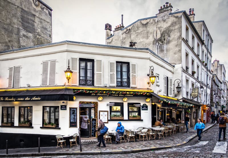 Paris-Le Rendez-Vous Des Amis Editorial Stock Image - Image of city ...