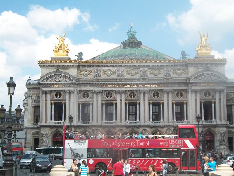 tour bus paris opera