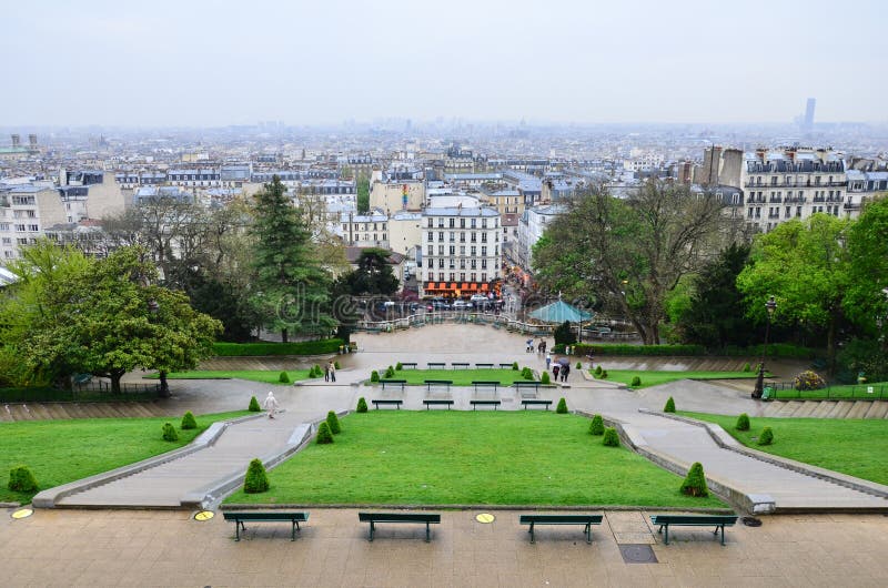 Paris regngräsplan royaltyfria bilder Paris regngräsplan royaltyfria bilder