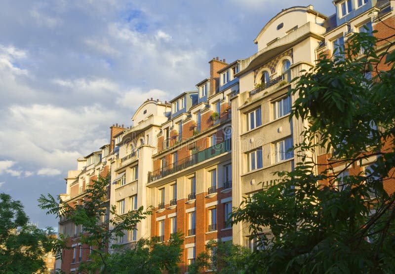 paris TARGET436_1_ iluminujący słońce obrazy royalty free paris TARGET436_1_ iluminujący słońce obrazy royalty free