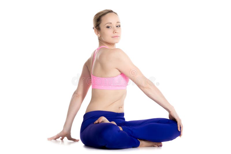 Padmasana - Lotus pose - YOGATEKET