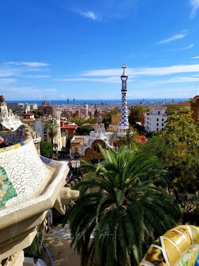 Park Guell Barcelona - overweldigende meningen! royalty-vrije stock afbeelding Park Guell Barcelona - overweldigende meningen! royalty-vrije stock afbeelding