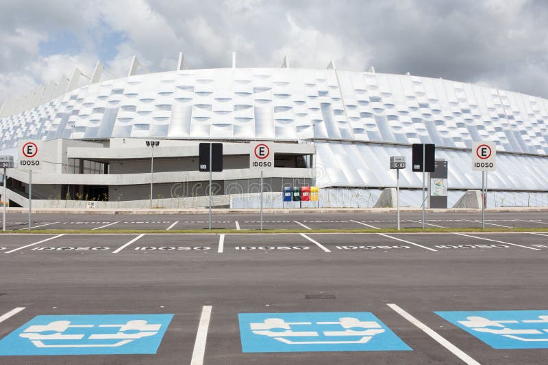 Parkera framme av stadion i Recife arkivbild Parkera framme av stadion i Recife arkivbild