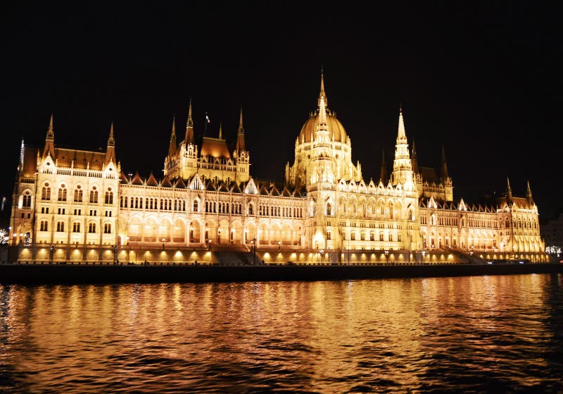 Parlament in Budapest lizenzfreies stockfoto Parlament in Budapest lizenzfreies stockfoto