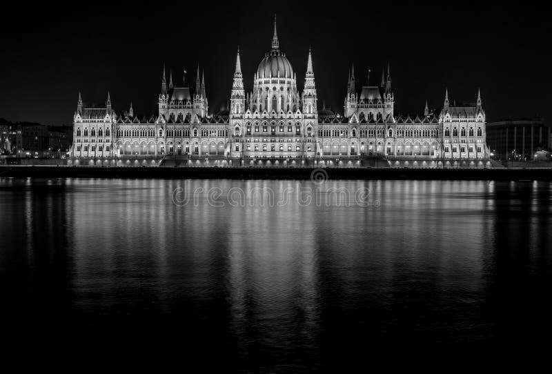 Parlament von Ungarn lizenzfreie stockfotografie Parlament von Ungarn lizenzfreie stockfotografie