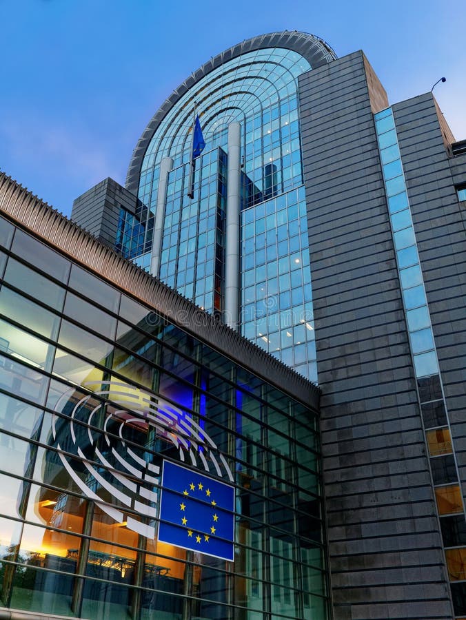 Parlamento Europeu Bruxelles Facade Foto Editorial - Imagem De ...