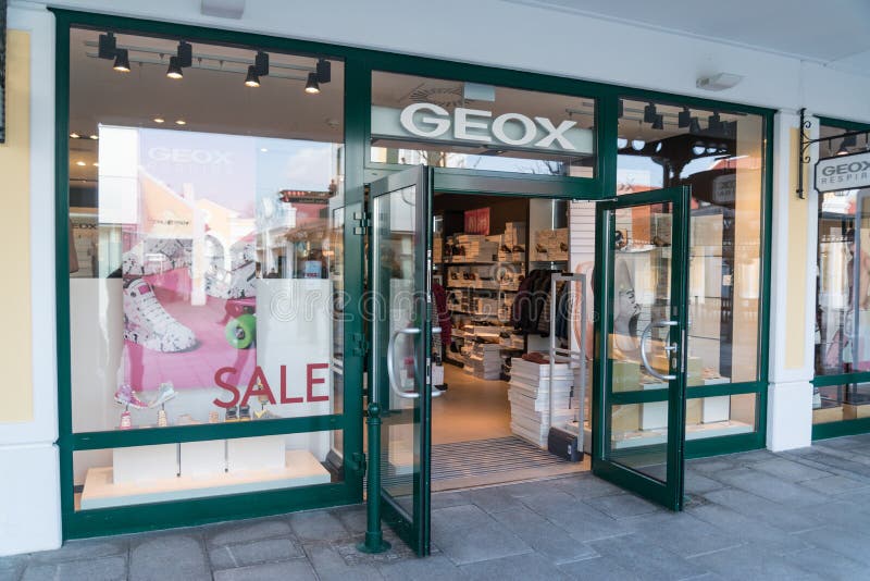 Geox in Parndorf, Editorial Photography Image of outlet, market: 110309127