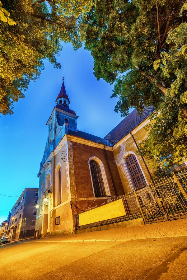 Parnu Estland, baltiska stater: den gamla staden och kyrka för St Elizabeths arkivbild Parnu Estland, baltiska stater: den gamla staden och kyrka för St Elizabeths arkivbild