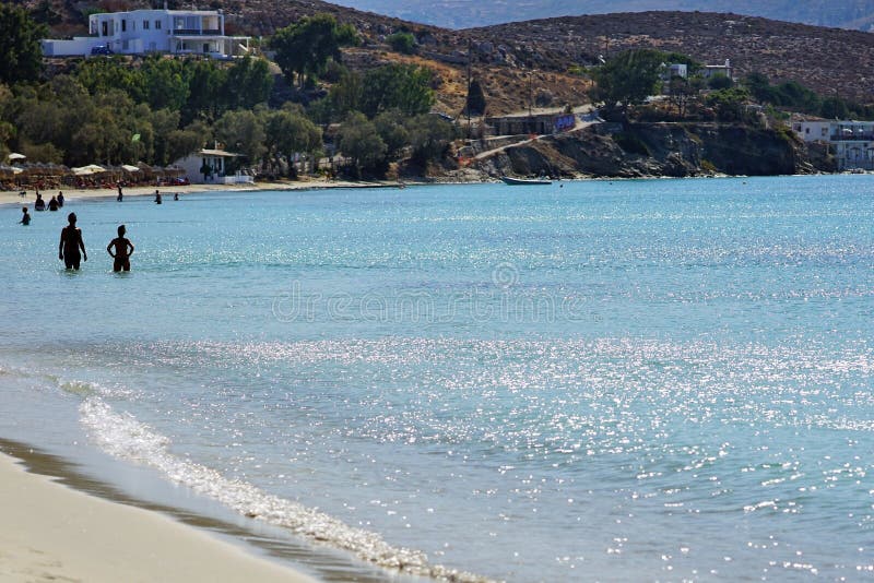 PAROS, GRÈCE, LE 16 SEPTEMBRE 2018, plage de Martselo en septembre est une plage très tranquille parce que photo libre de droits PAROS, GRÈCE, LE 16 SEPTEMBRE 2018, plage de Martselo en septembre est une plage très tranquille parce que photo libre de droits