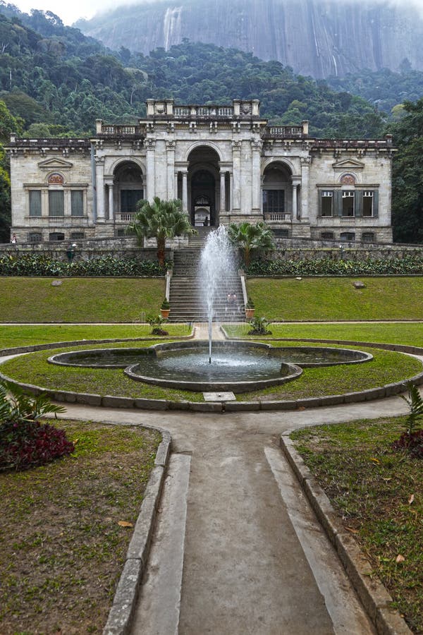 Parque Lage, Ρίο ντε Τζανέιρο στοκ φωτογραφία με δικαίωμα ελεύθερης χρήσης Parque Lage, Ρίο ντε Τζανέιρο στοκ φωτογραφία με δικαίωμα ελεύθερης χρήσης
