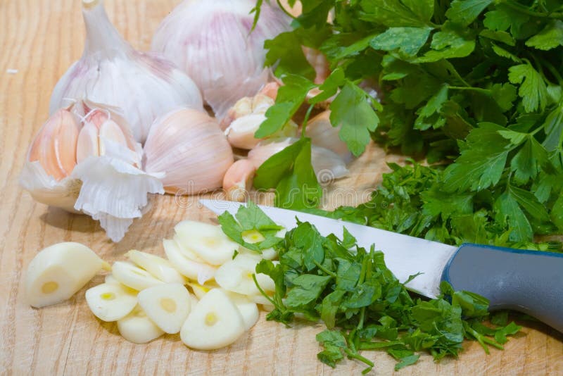 Parsley and garlic stock image. Image of gastronomy, healthy 2438365
