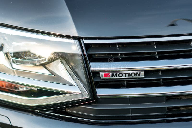 Parte anteriore dell'automobile di moto del ` s 4 di Volkswagen fotografia stock Parte anteriore dell'automobile di moto del ` s 4 di Volkswagen fotografia stock