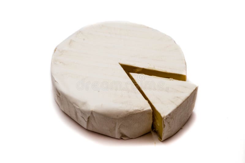 Parte de queijo do camembert isolada no fundo branco imagem de stock royalty free Parte de queijo do camembert isolada no fundo branco imagem de stock royalty free