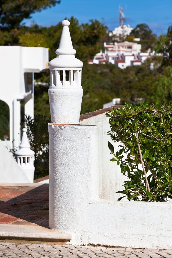 Parte irriconoscibile della Camera residenziale ad Algarve, Portogallo fotografia stock libera da diritti Parte irriconoscibile della Camera residenziale ad Algarve, Portogallo fotografia stock libera da diritti