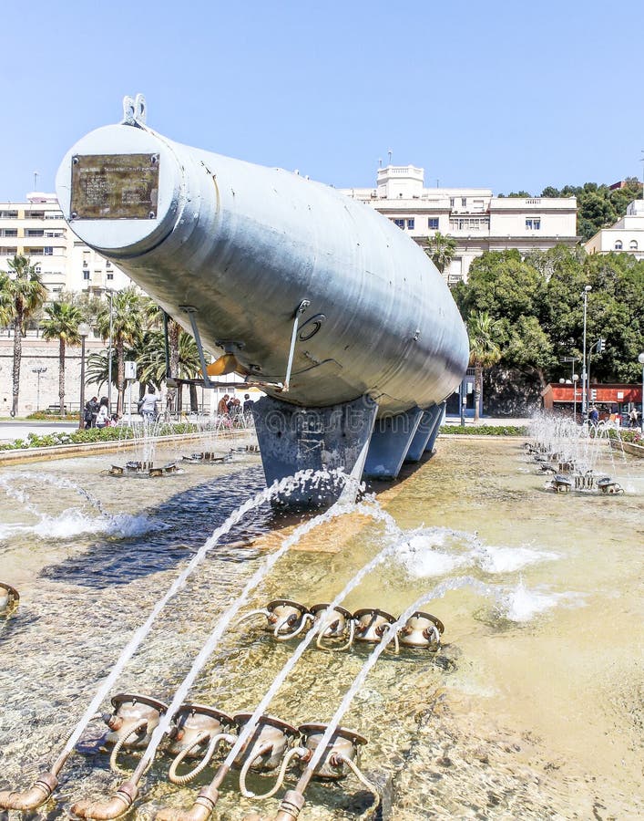 Parte posteriore della parte anteriore di mare sottomarina elettrica di Peral Cartegena immagini stock Parte posteriore della parte anteriore di mare sottomarina elettrica di Peral Cartegena immagini stock