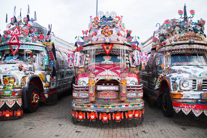 Décoration Sur Un Camion Pakistanais Traditionnel Image stock éditorial -  Image du tintement, paon: 143369414