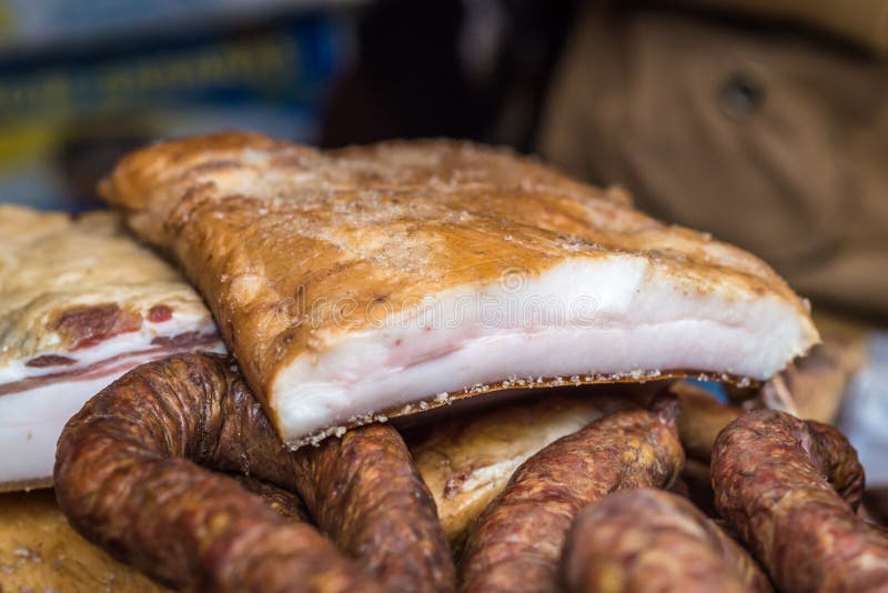 Partie de gros lard cru photo stock. Image du lard, partie 14043108