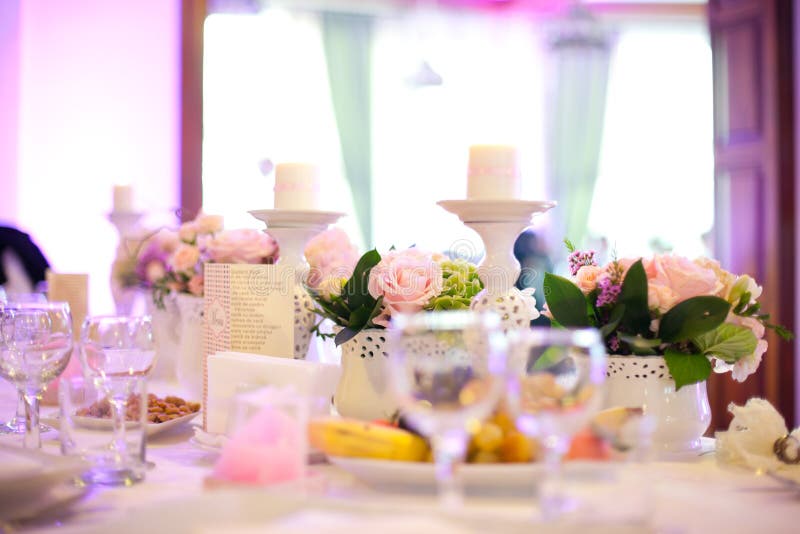 Party table setting