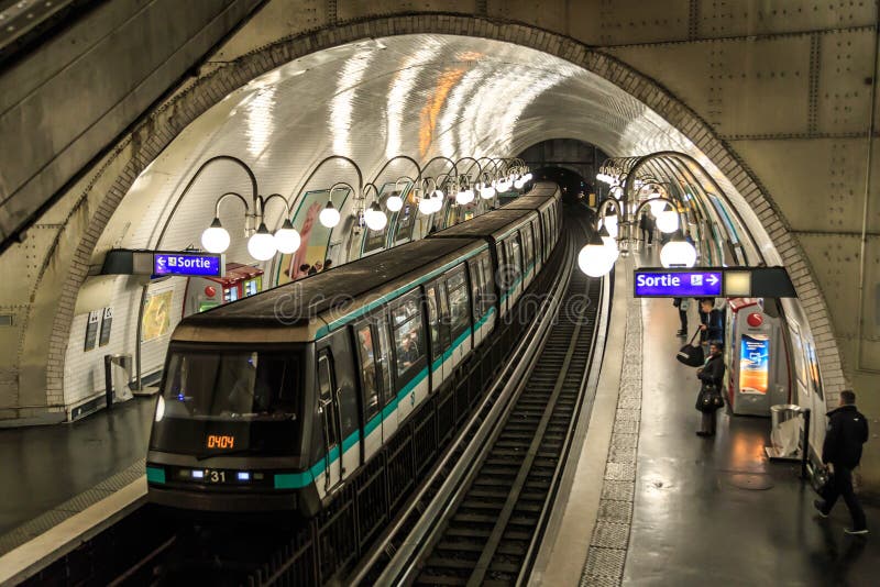 Paryski metro obrazy royalty free