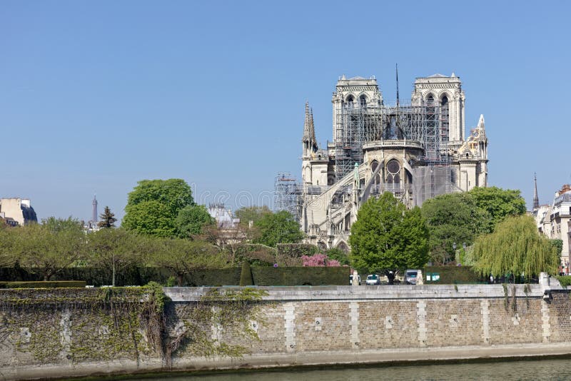París, Francia - fuego del Notre-Dame de Paris después del 15 de abril fotografía de archivo libre de regalías París, Francia - fuego del Notre-Dame de Paris después del 15 de abril fotografía de archivo libre de regalías